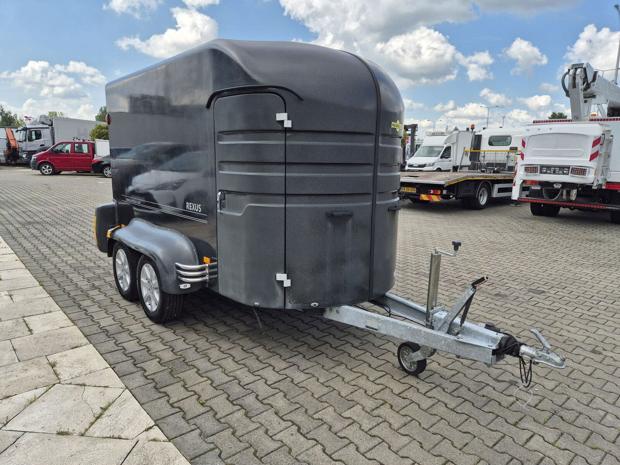 Humbaur Rexus 2000 - Přepravník na koně: obrázek 4 Humbaur Rexus 2000 - Přepravník na koně: obrázek 4