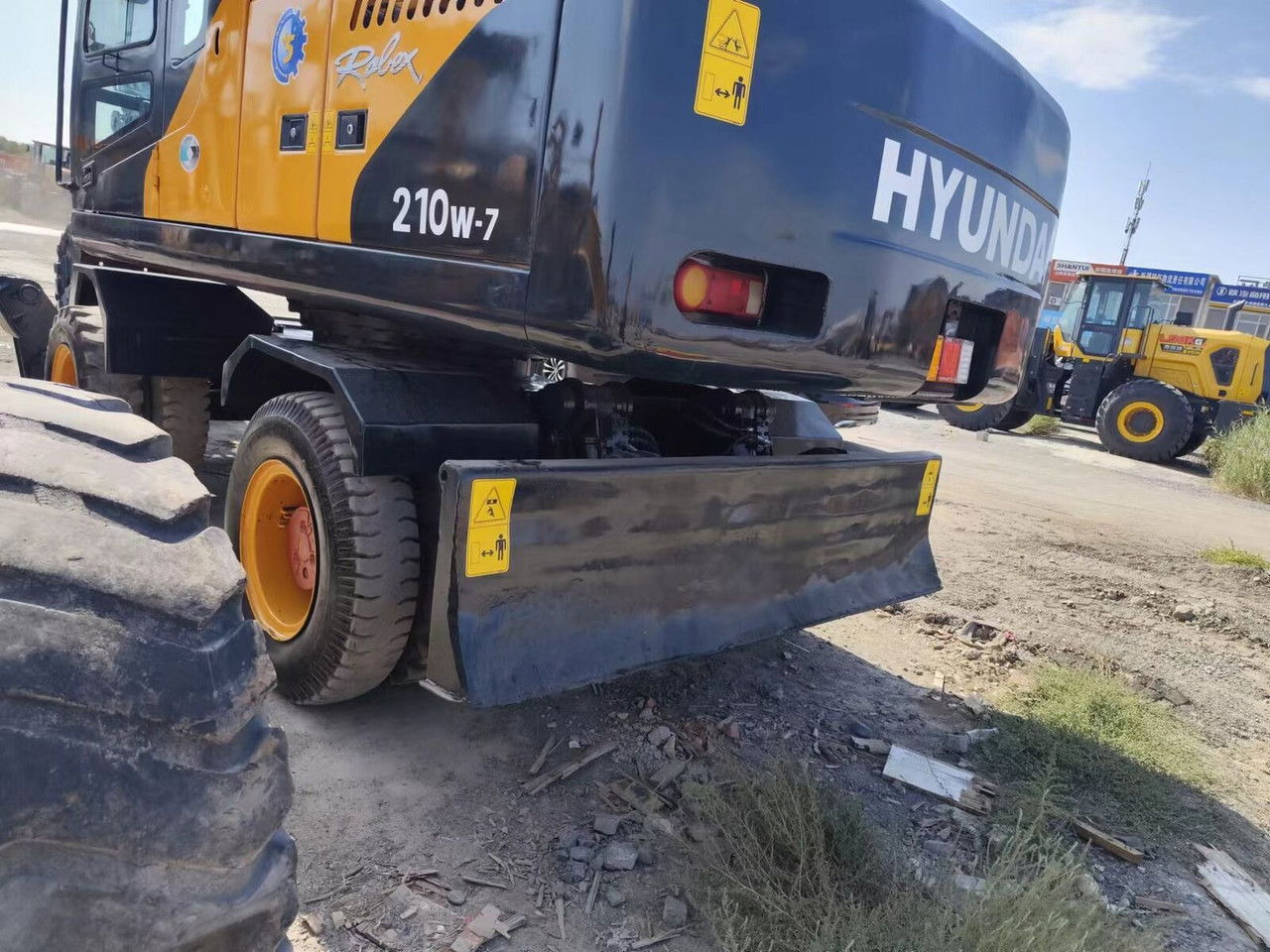Hyundai R210-7 / Cummins / 1800MTH / Works Great Like NEW - Kolesové rýpadlo: obrázek 3 Hyundai R210-7 / Cummins / 1800MTH / Works Great Like NEW - Kolesové rýpadlo: obrázek 3