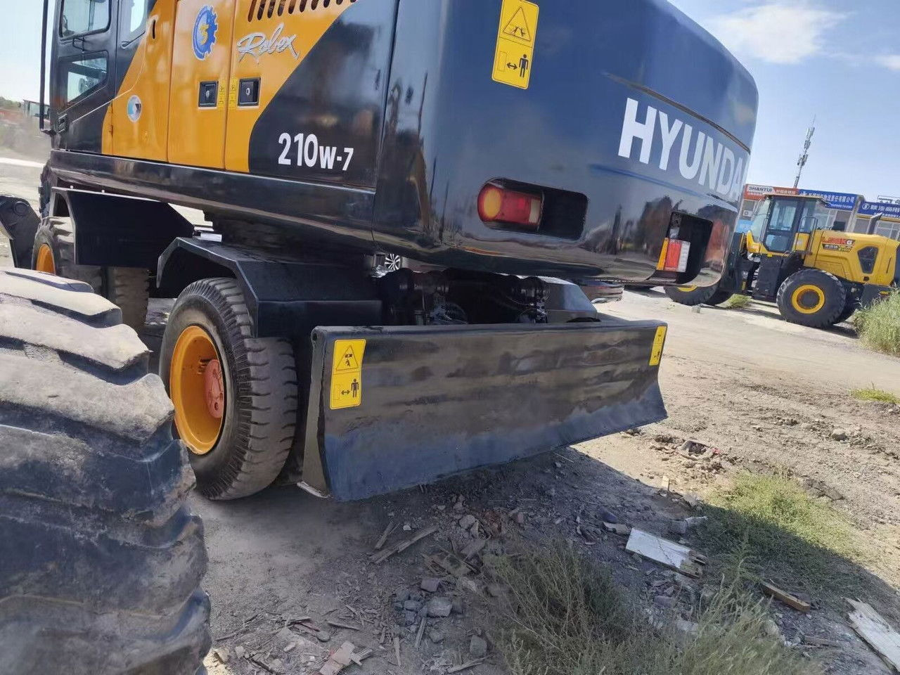 Hyundai R210-7 / Cummins / 1800MTH / Works Great Like NEW - Kolesové rýpadlo: obrázek 5 Hyundai R210-7 / Cummins / 1800MTH / Works Great Like NEW - Kolesové rýpadlo: obrázek 5