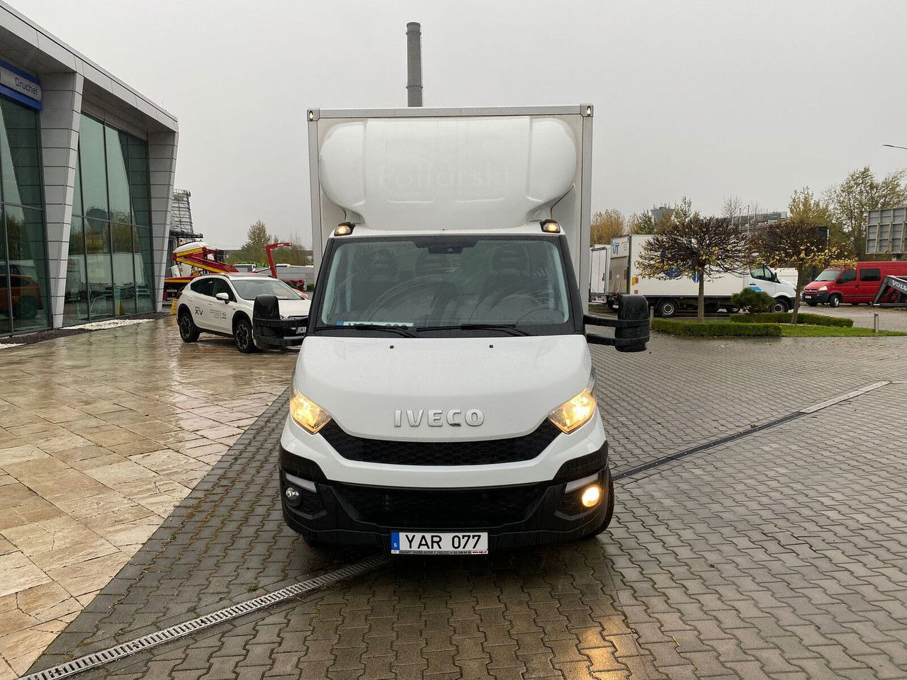 Iveco Daily 35C18 35C180 / NEW Service / Trailer / Euro 6 - Skříňový nákladní auto: obrázek 2 Iveco Daily 35C18 35C180 / NEW Service / Trailer / Euro 6 - Skříňový nákladní auto: obrázek 2