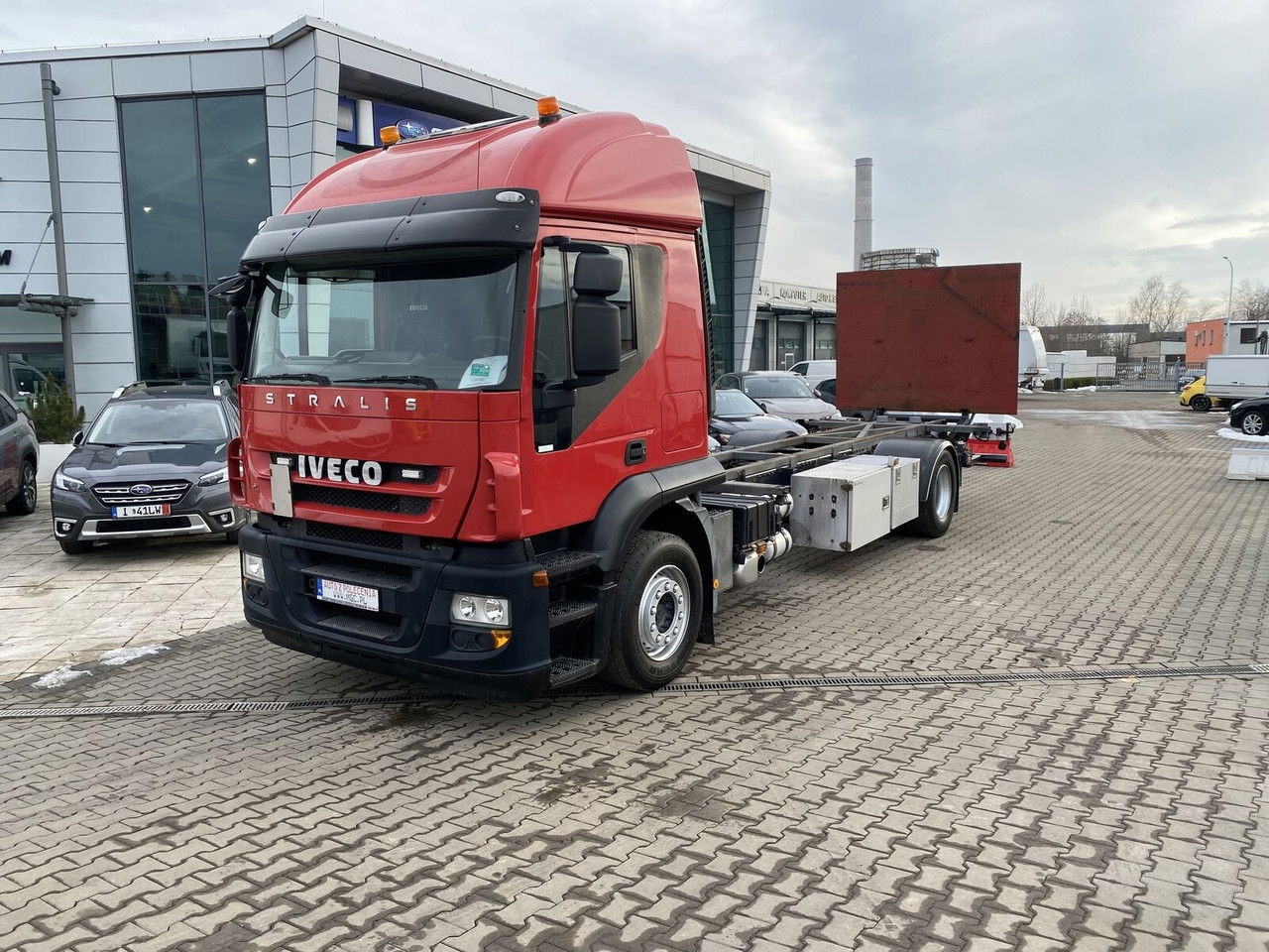 Iveco Stralis 360 AT 190 / Euro 5 / NEW Service / Long Frame - Podvozek s kabinou: obrázek 2 Iveco Stralis 360 AT 190 / Euro 5 / NEW Service / Long Frame - Podvozek s kabinou: obrázek 2