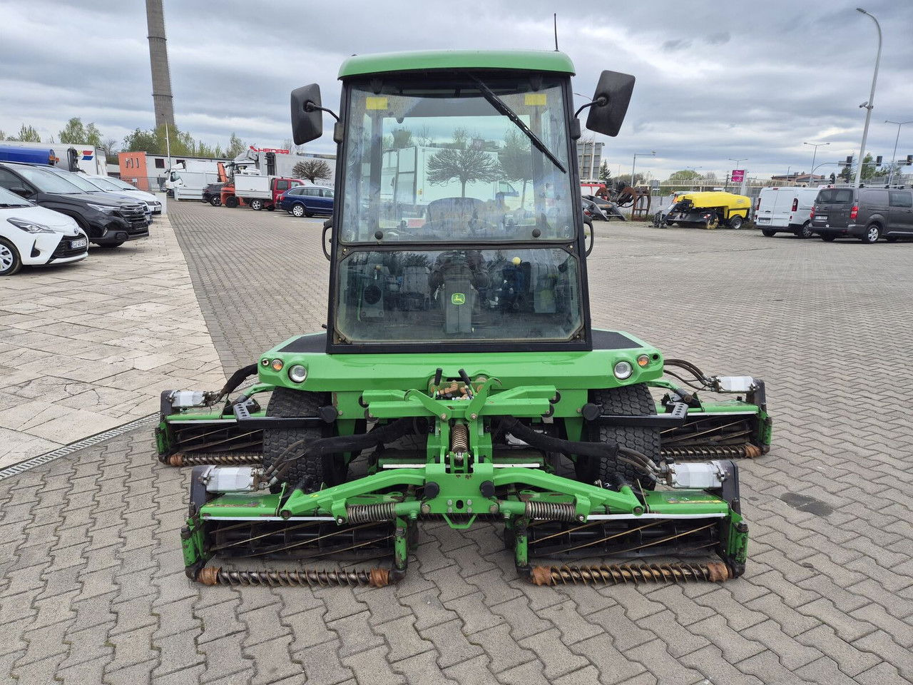 John Deere 1905 4WD / 2010 / Serviced / Cabin John Deere 1905 4WD / 2010 / Serviced / Cabin - Sekačka na trávu: obrázek 3 John Deere 1905 4WD / 2010 / Serviced / Cabin John Deere 1905 4WD / 2010 / Serviced / Cabin - Sekačka na trávu: obrázek 3