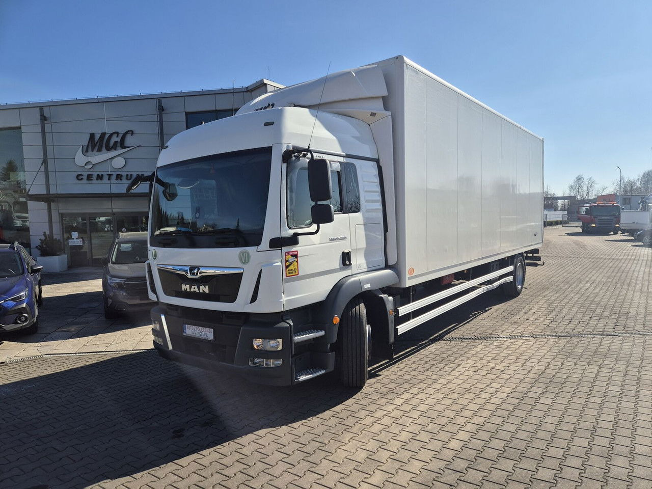 MAN TGM 15.290 High Container / Serviced / 1 Owner - Skříňový nákladní auto: obrázek 1 MAN TGM 15.290 High Container / Serviced / 1 Owner - Skříňový nákladní auto: obrázek 1
