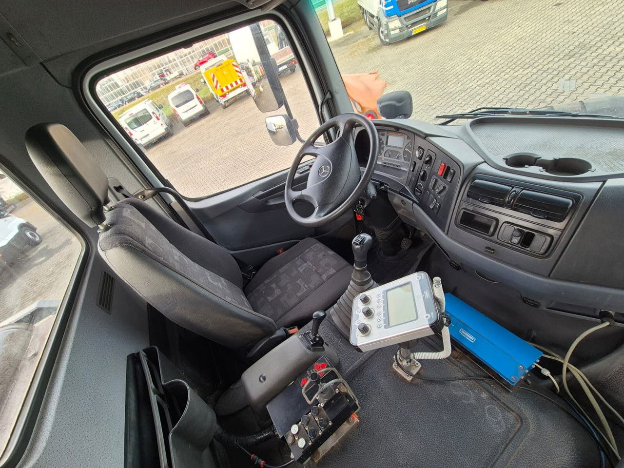 Kontejnérový podvozek/ Výměnná nástavba Mercedes-Benz Axor 1833 4X4 / Serviced / Hook Hyvalift: obrázek 25