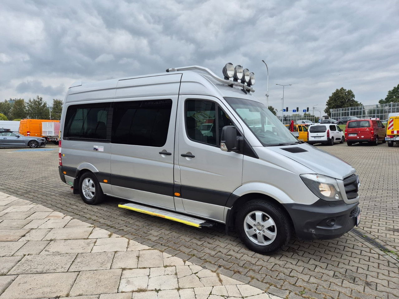 Mercedes-Benz Sprinter 316 NGT / 1 Owner / 9 Seats / Ramp Uhaul / Petrol + CNG - Mikrobus: obrázek 5 Mercedes-Benz Sprinter 316 NGT / 1 Owner / 9 Seats / Ramp Uhaul / Petrol + CNG - Mikrobus: obrázek 5
