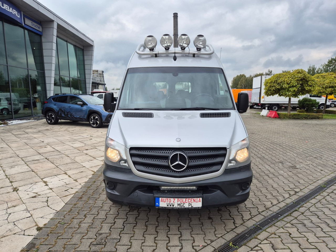Mercedes-Benz Sprinter 316 NGT / 1 Owner / 9 Seats / Ramp Uhaul / Petrol + CNG - Mikrobus: obrázek 4 Mercedes-Benz Sprinter 316 NGT / 1 Owner / 9 Seats / Ramp Uhaul / Petrol + CNG - Mikrobus: obrázek 4