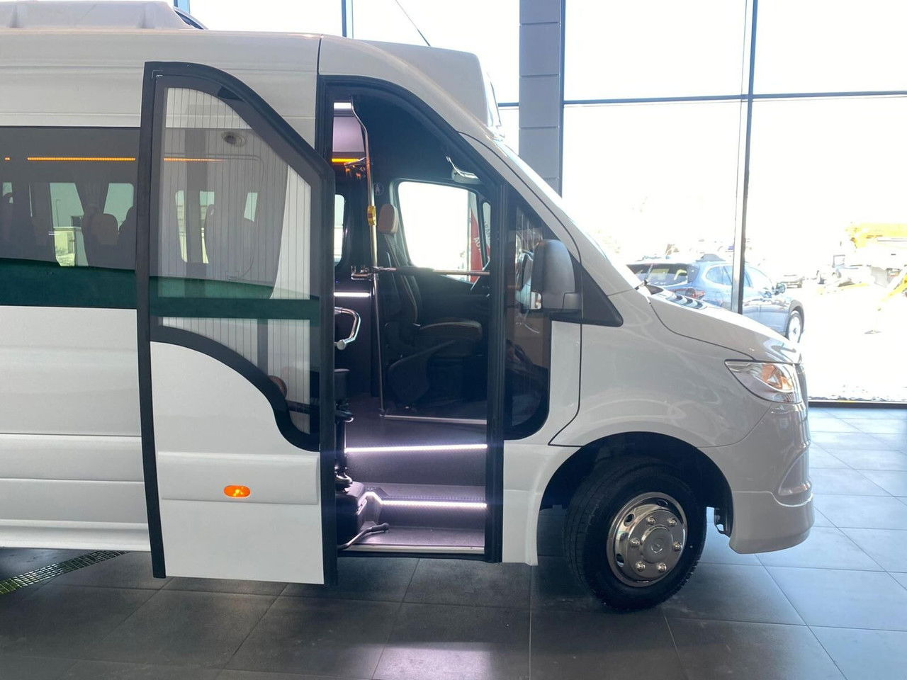 Mercedes-Benz Sprinter 517  leasing Mercedes-Benz Sprinter 517: obrázek 19