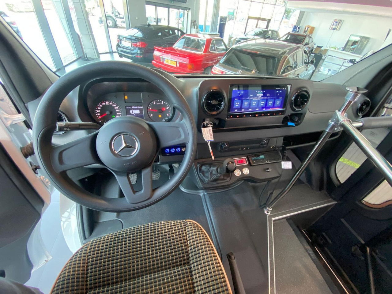 Mercedes-Benz Sprinter 517  leasing Mercedes-Benz Sprinter 517: obrázek 16