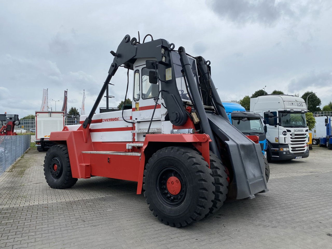Svetruck TMF 12/9 HB / 1 Owner / Reach Stacker / Elme Sprea DER - Vysokozdvižný vozík: obrázek 1 Svetruck TMF 12/9 HB / 1 Owner / Reach Stacker / Elme Sprea DER - Vysokozdvižný vozík: obrázek 1