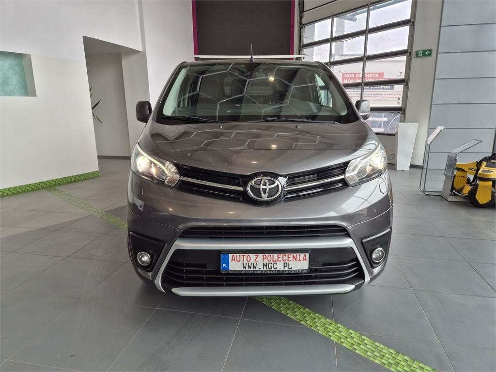 Toyota ProAce 2.0 / L2H1 LONG / 1 OWNER / SERVICE - Dodávka skřín: obrázek 4 Toyota ProAce 2.0 / L2H1 LONG / 1 OWNER / SERVICE - Dodávka skřín: obrázek 4