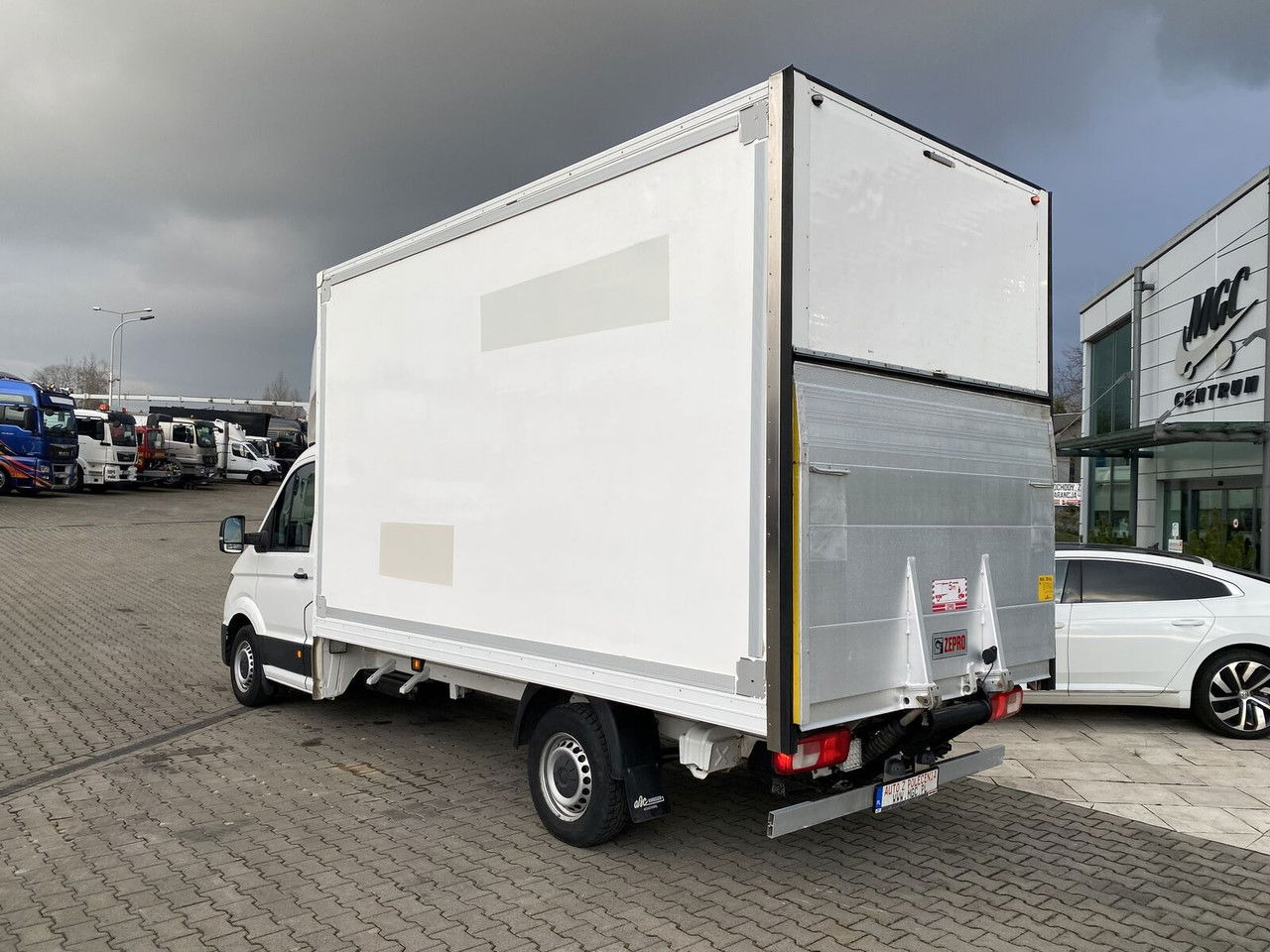 Volkswagen Crafter 2.0 TDI 177HP / High Container / Lift 750KG / Super Cond Volkswagen Crafter 2.0 TDI 177HP / High Container / Lift 750KG / Super Cond leasing Volkswagen Crafter 2.0 TDI 177HP / High Container / Lift 750KG / Super Cond Volkswagen Crafter 2.0 TDI 177HP / High Container / Lift 750KG / Super Cond: obrázek 9