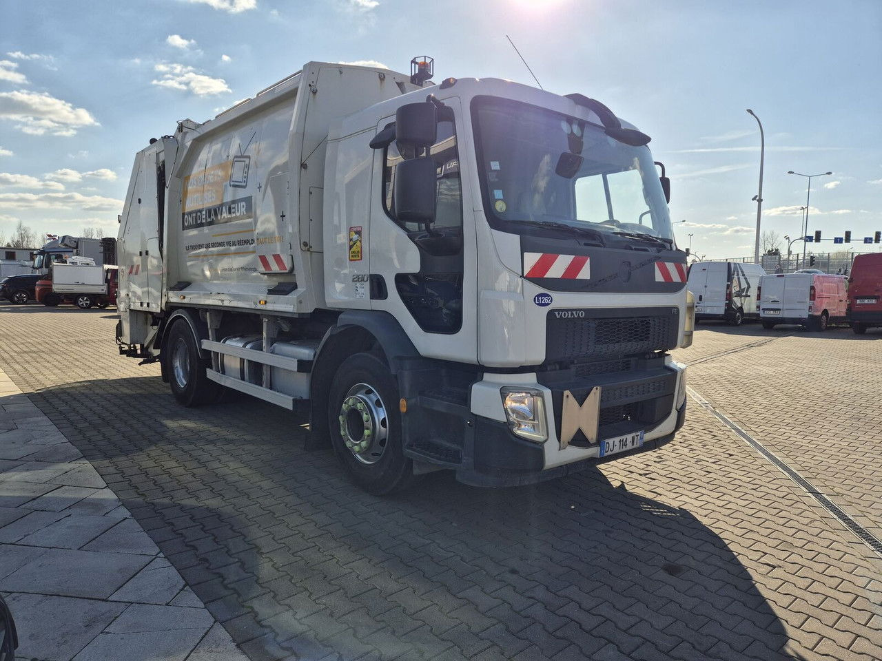 Volvo FE 280 13M3 / Geesinknorba / Euro 6 / 3 Seats - Vůz na odvoz odpadků: obrázek 3 Volvo FE 280 13M3 / Geesinknorba / Euro 6 / 3 Seats - Vůz na odvoz odpadků: obrázek 3