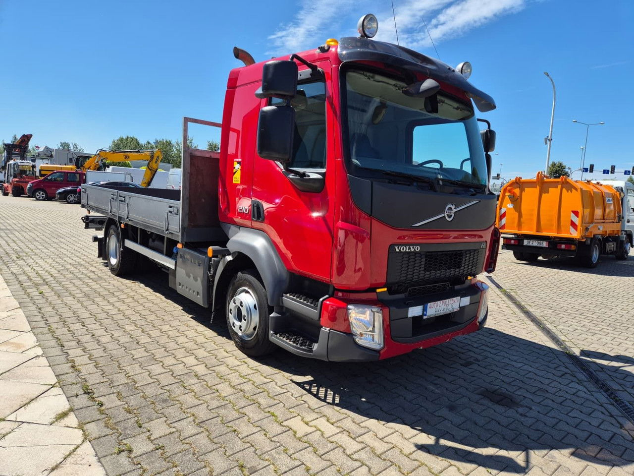 Volvo FL 210 1 Owner / LOW KM / Fassi - Nákladní automobil valníkový/ Plošinový, Auto s hydraulickou rukou: obrázek 4 Volvo FL 210 1 Owner / LOW KM / Fassi - Nákladní automobil valníkový/ Plošinový, Auto s hydraulickou rukou: obrázek 4