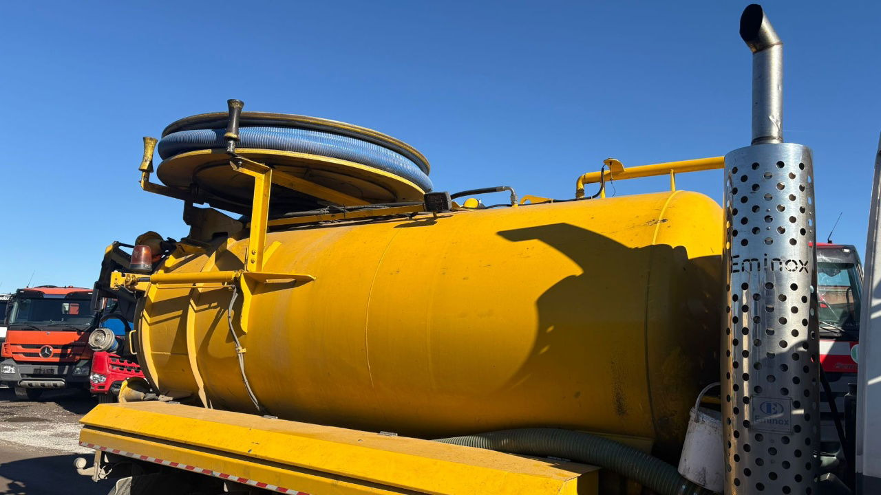 DAF AE55 4x2 vacuum + pressure truck - 8000 liters - Čistič odpadových jam: obrázek 4 DAF AE55 4x2 vacuum + pressure truck - 8000 liters - Čistič odpadových jam: obrázek 4