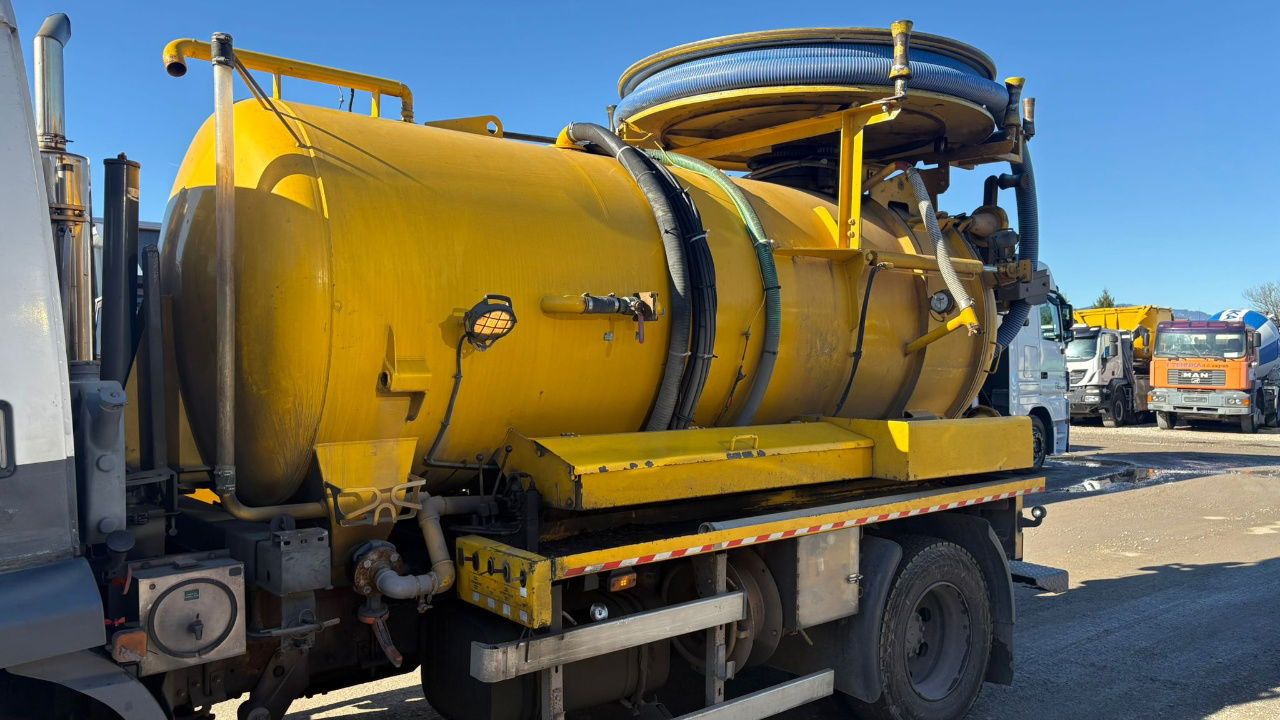 DAF AE55 4x2 vacuum + pressure truck - 8000 liters - Čistič odpadových jam: obrázek 2 DAF AE55 4x2 vacuum + pressure truck - 8000 liters - Čistič odpadových jam: obrázek 2