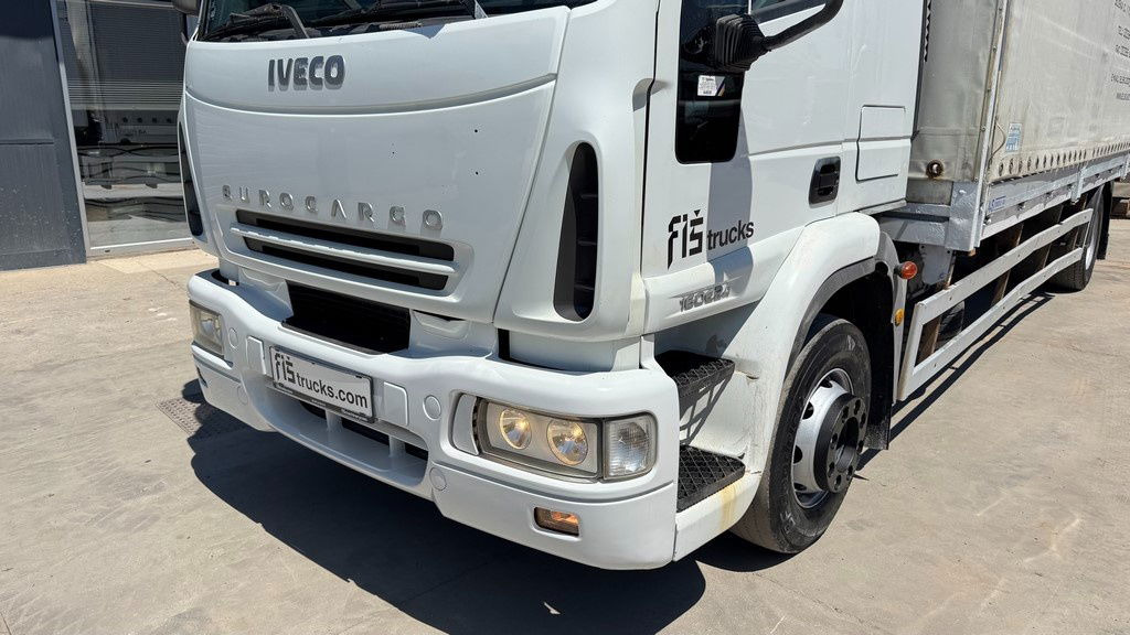 Iveco EuroCargo 160 E24 4X2 tarpaulin - air condition - Plachtový nákladní auto: obrázek 2 Iveco EuroCargo 160 E24 4X2 tarpaulin - air condition - Plachtový nákladní auto: obrázek 2