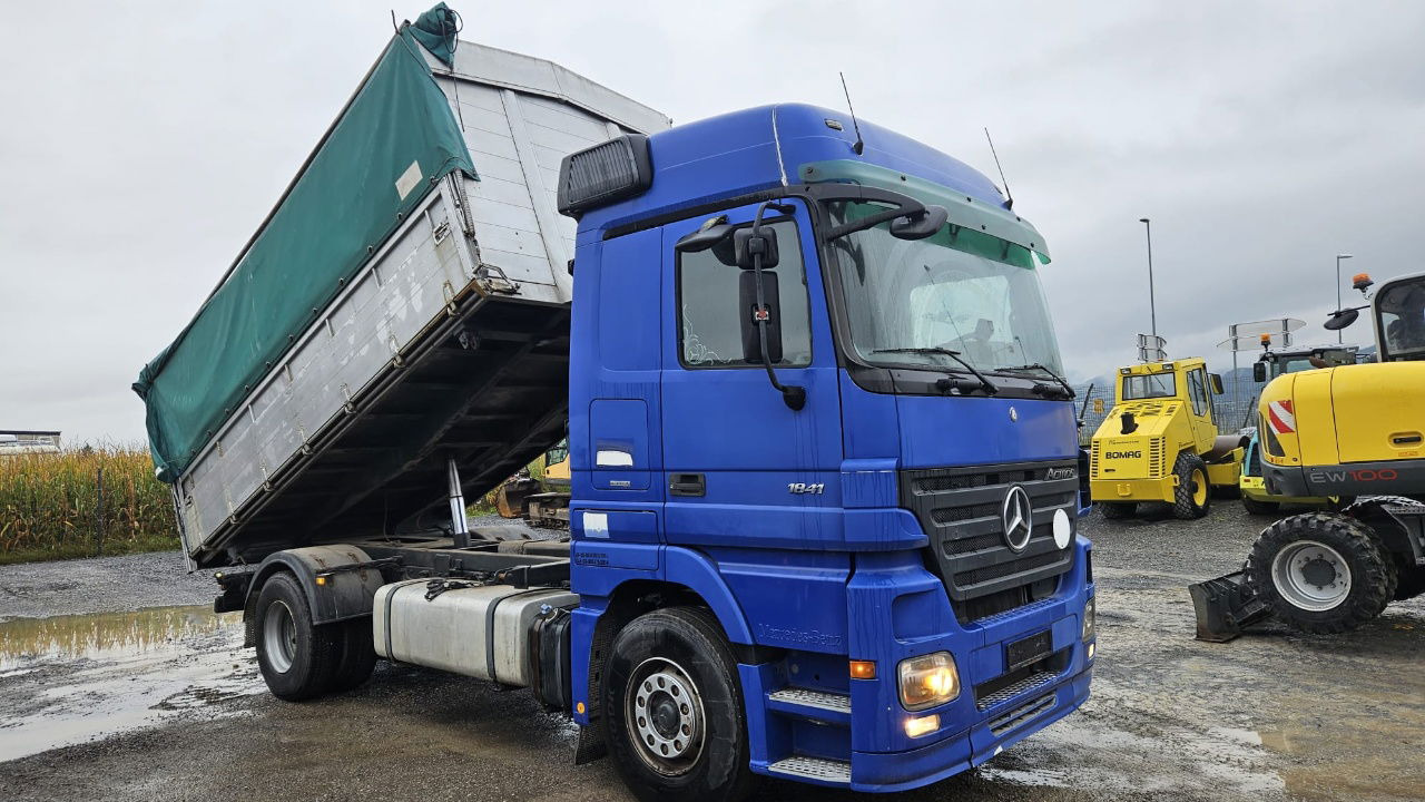 Mercedes-Benz Actros 1841 L 4x2 tipper - tarpaulin - euro 5 - Sklápěč: obrázek 2 Mercedes-Benz Actros 1841 L 4x2 tipper - tarpaulin - euro 5 - Sklápěč: obrázek 2