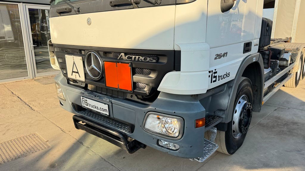 Mercedes-Benz Actros 2641 6x4 hiab abroll tipper - spring complete - Kontejnérový podvozek/ Výměnná nástavba: obrázek 2 Mercedes-Benz Actros 2641 6x4 hiab abroll tipper - spring complete - Kontejnérový podvozek/ Výměnná nástavba: obrázek 2