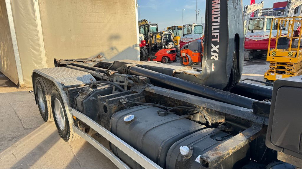 Mercedes-Benz Actros 2641 6x4 hiab abroll tipper - spring complete - Kontejnérový podvozek/ Výměnná nástavba: obrázek 4 Mercedes-Benz Actros 2641 6x4 hiab abroll tipper - spring complete - Kontejnérový podvozek/ Výměnná nástavba: obrázek 4