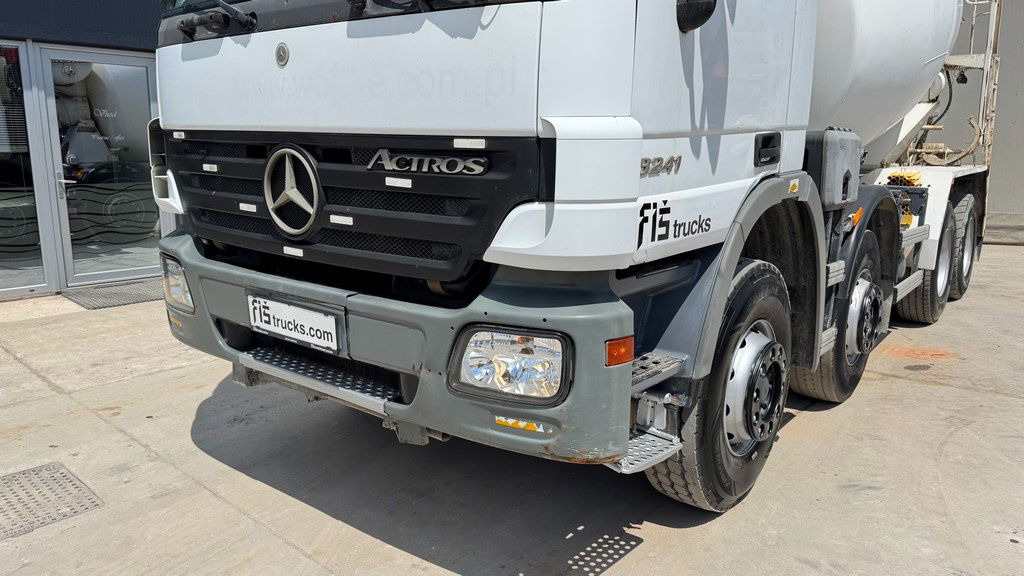 Mercedes-Benz Actros 3241 8x4 mixer 9m3 - Autodomíchávač: obrázek 2 Mercedes-Benz Actros 3241 8x4 mixer 9m3 - Autodomíchávač: obrázek 2