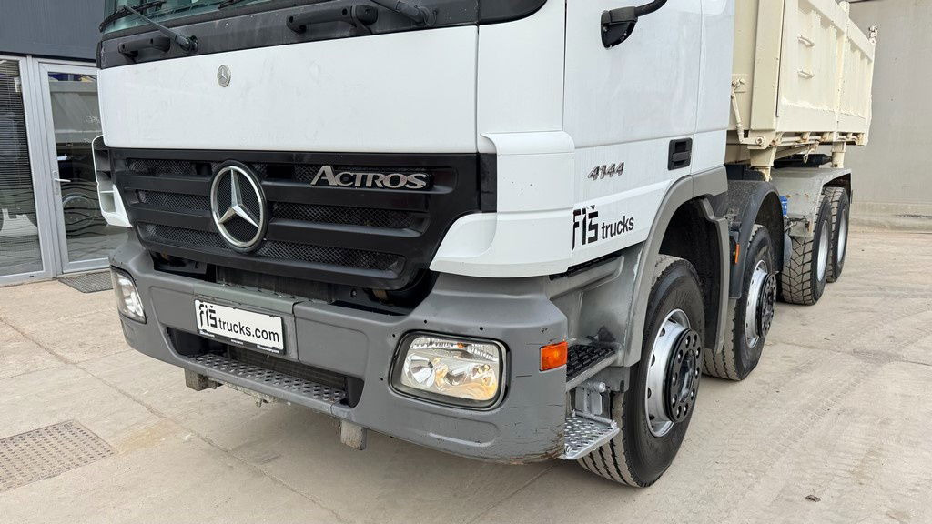 Mercedes-Benz Actros 4144 K 8x4 3 sided tipper - 1st owner - Sklápěč: obrázek 2 Mercedes-Benz Actros 4144 K 8x4 3 sided tipper - 1st owner - Sklápěč: obrázek 2