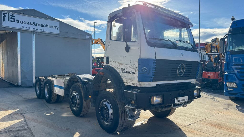 Mercedes-Benz SK 3234 8x4 chassis - Podvozek s kabinou: obrázek 3 Mercedes-Benz SK 3234 8x4 chassis - Podvozek s kabinou: obrázek 3