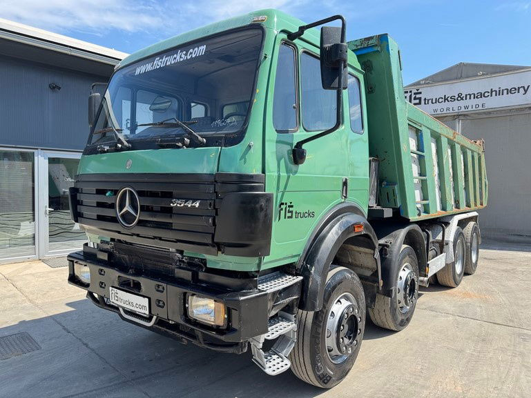 Mercedes-Benz SK 3235 8X4 tipper - V8 - Sklápěč: obrázek 1 Mercedes-Benz SK 3235 8X4 tipper - V8 - Sklápěč: obrázek 1