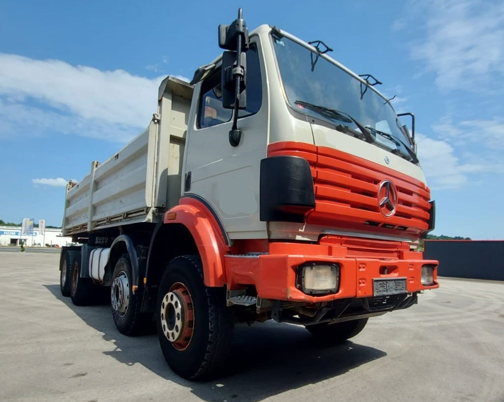 Mercedes-Benz SK 3235 8X4 tipper - V8 - Spring - Sklápěč: obrázek 1 Mercedes-Benz SK 3235 8X4 tipper - V8 - Spring - Sklápěč: obrázek 1