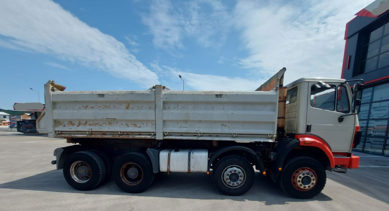 Mercedes-Benz SK 3235 8X4 tipper - V8 - Spring - Sklápěč: obrázek 4 Mercedes-Benz SK 3235 8X4 tipper - V8 - Spring - Sklápěč: obrázek 4