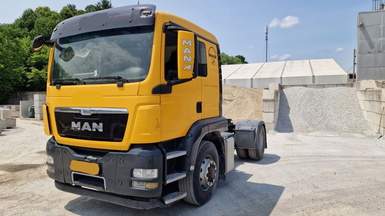 MAN 18.440 4x4 BLS tractor unit - tipp. hydraulics - Tahač: obrázek 1 MAN 18.440 4x4 BLS tractor unit - tipp. hydraulics - Tahač: obrázek 1