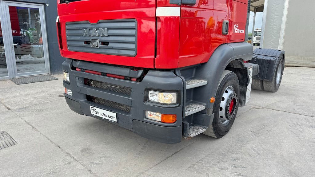 MAN TGA 18.413 4X2 tractor unit - Tahač: obrázek 2 MAN TGA 18.413 4X2 tractor unit - Tahač: obrázek 2