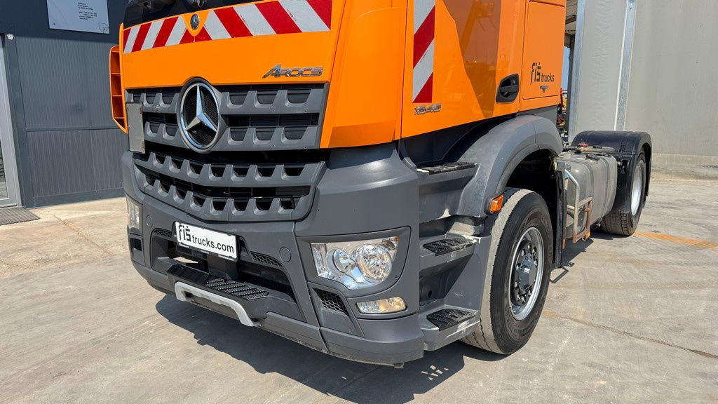 Mercedes-Benz Arocs 1845 HAD 4X4 tractor unit - tipp. hydraulics - retarder - Tahač: obrázek 2 Mercedes-Benz Arocs 1845 HAD 4X4 tractor unit - tipp. hydraulics - retarder - Tahač: obrázek 2