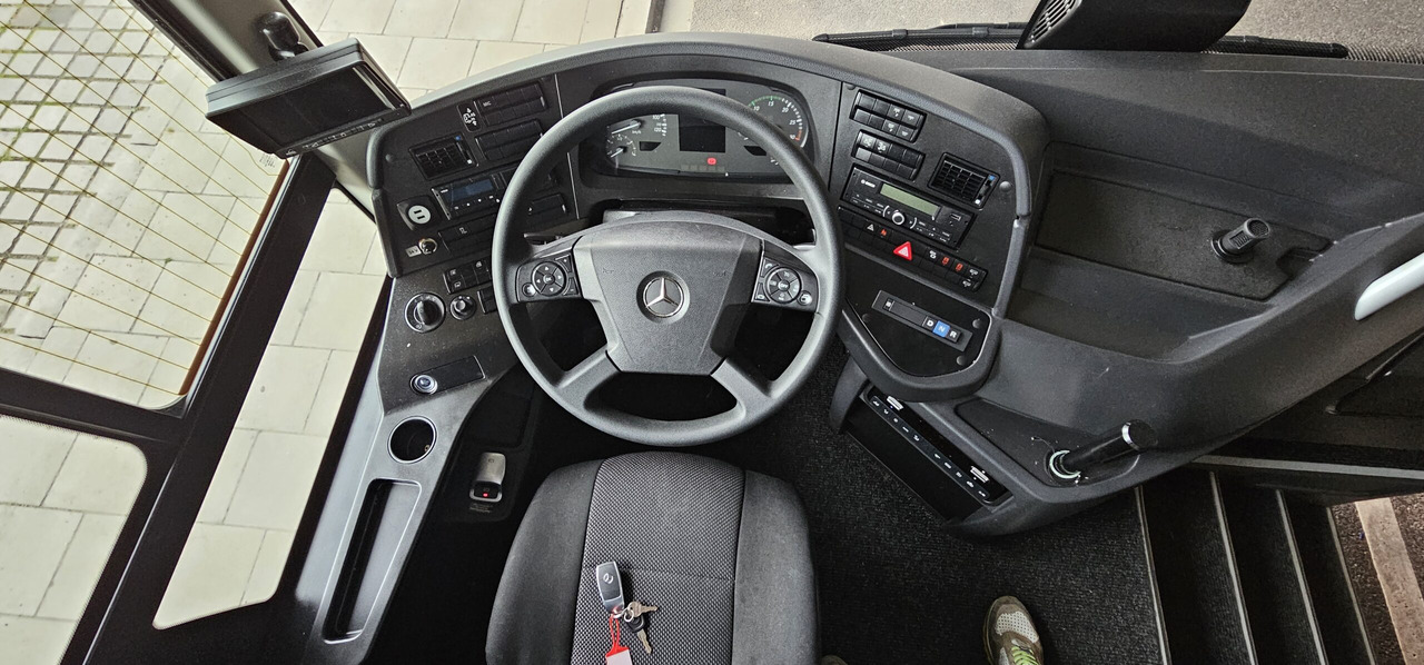 Mercedes Benz Intouro 12,18 Meter, Klima, 55+2+1 Schlafsitze - Autobus příměstský: obrázek 5 Mercedes Benz Intouro 12,18 Meter, Klima, 55+2+1 Schlafsitze - Autobus příměstský: obrázek 5