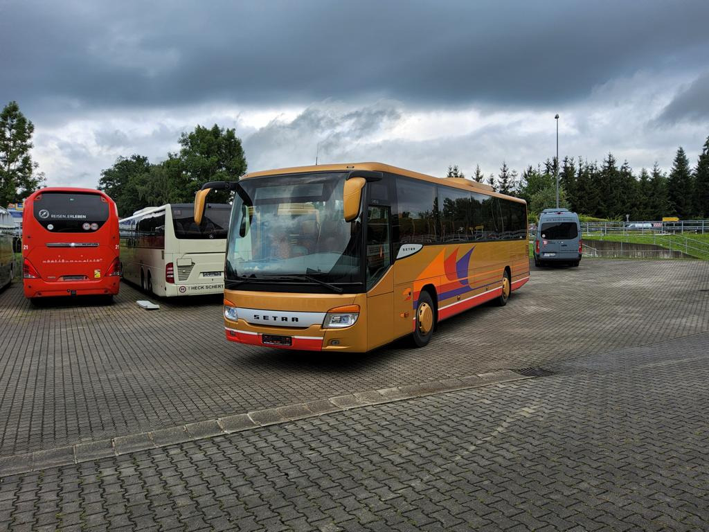 Setra S 415 UL/GT 53+2+1 / ZF / 354 PS - Autobus příměstský: obrázek 2 Setra S 415 UL/GT 53+2+1 / ZF / 354 PS - Autobus příměstský: obrázek 2
