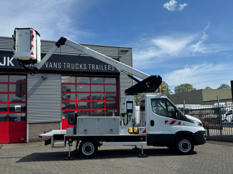 Iveco Daily 35S14 2 Person, Km 31.936!! 4x gestempeld, 2 persoonslift - Dodávka: obrázek 5 Iveco Daily 35S14 2 Person, Km 31.936!! 4x gestempeld, 2 persoonslift - Dodávka: obrázek 5