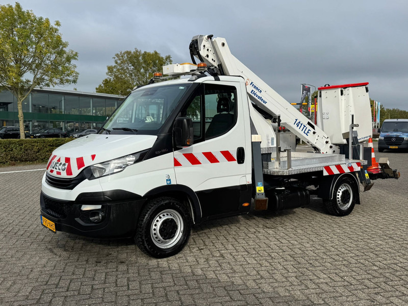 Iveco Daily 35S14 APK 10-07-2026 Nederlands Kenteken 14 meter, 4x stamped, 413 working hours - Dodávka: obrázek 4 Iveco Daily 35S14 APK 10-07-2026 Nederlands Kenteken 14 meter, 4x stamped, 413 working hours - Dodávka: obrázek 4
