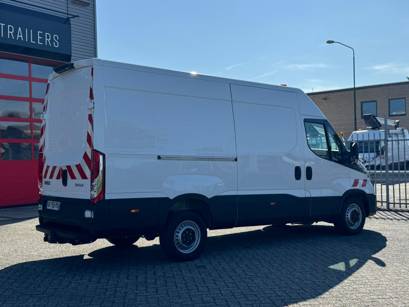 Iveco Daily 35S14 Voice Alexa Spraakassistent Voice assistent - Furgon: obrázek 3 Iveco Daily 35S14 Voice Alexa Spraakassistent Voice assistent - Furgon: obrázek 3