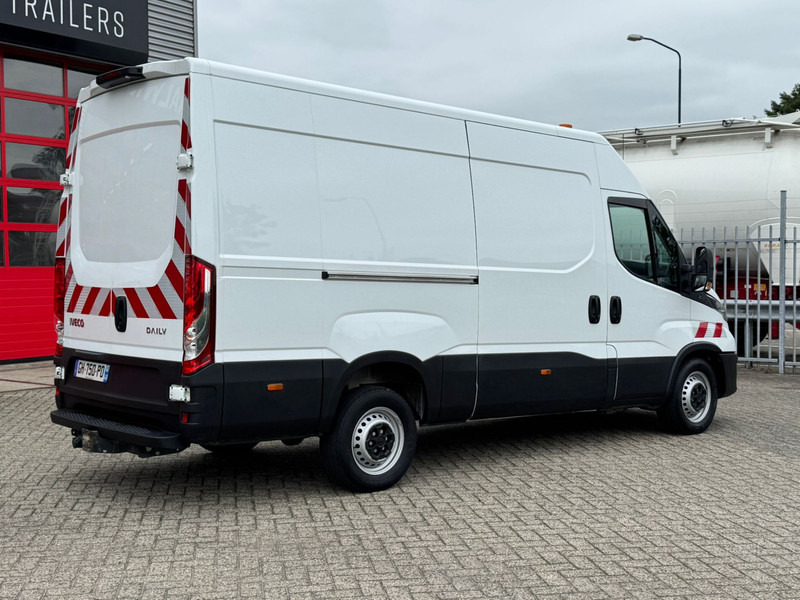 Iveco Daily 35S14 Voice Alexa Spraakassistent Voice assistent - Furgon: obrázek 4 Iveco Daily 35S14 Voice Alexa Spraakassistent Voice assistent - Furgon: obrázek 4