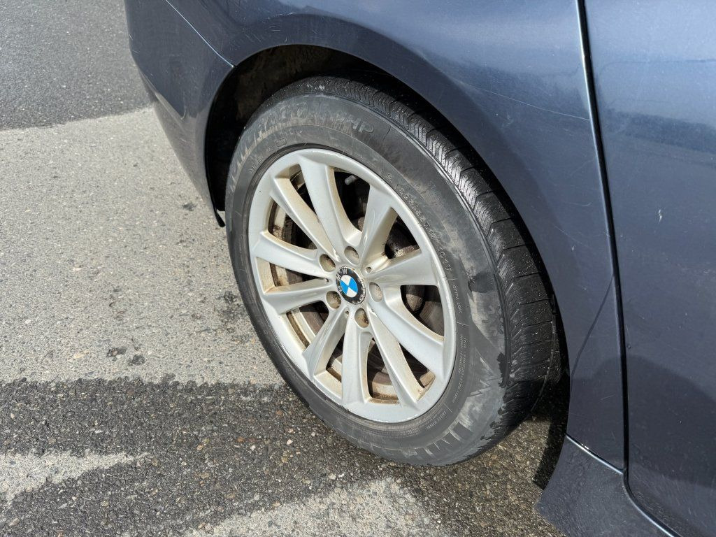 Osobní auto BMW 520D Touring F11: obrázek 14