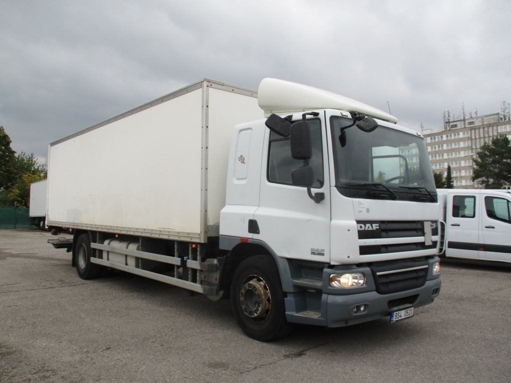 DAF CF 75.310 - Skříňový nákladní auto: obrázek 3 DAF CF 75.310 - Skříňový nákladní auto: obrázek 3