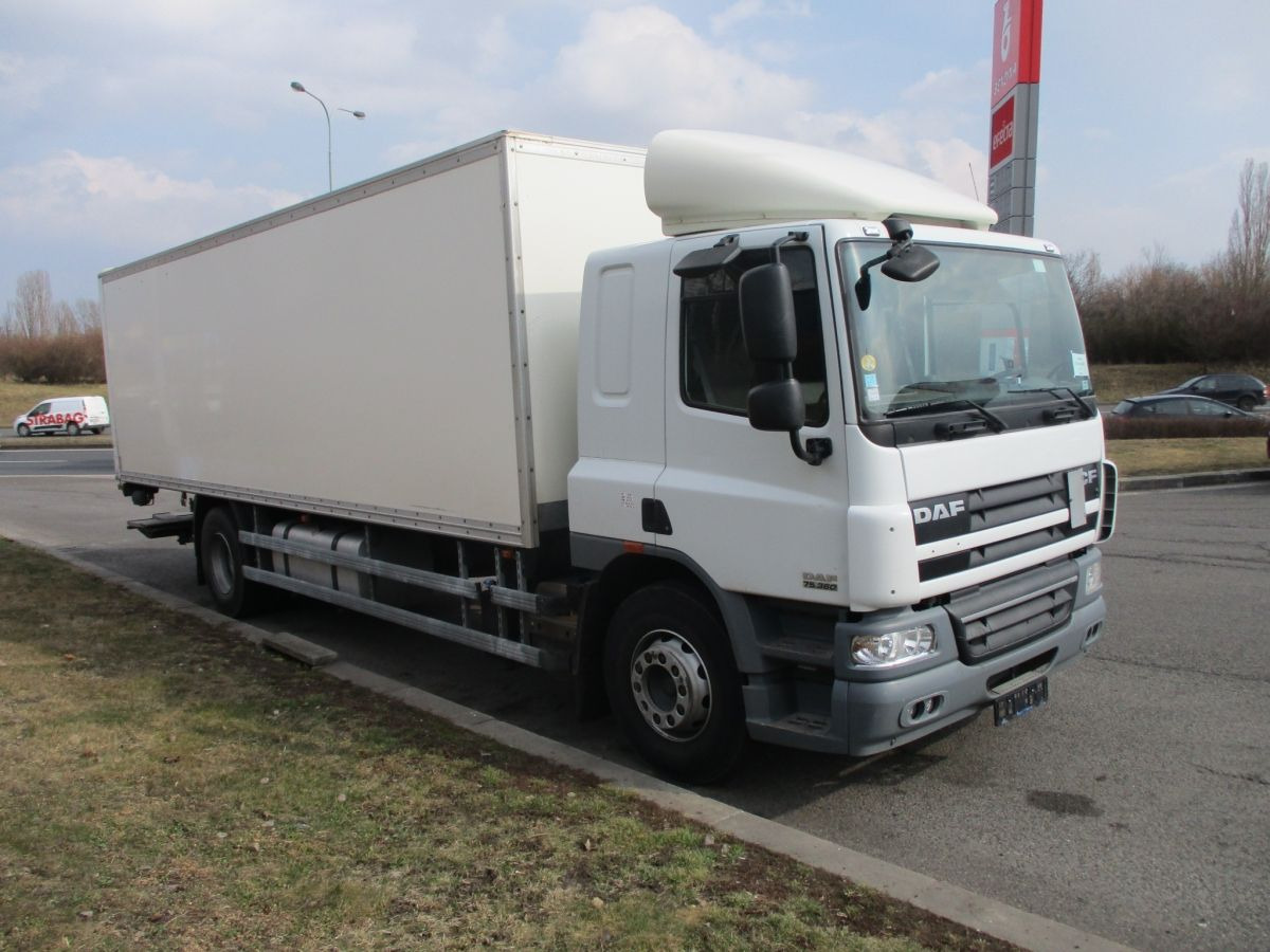 DAF CF 75.310 - Skříňový nákladní auto: obrázek 2 DAF CF 75.310 - Skříňový nákladní auto: obrázek 2