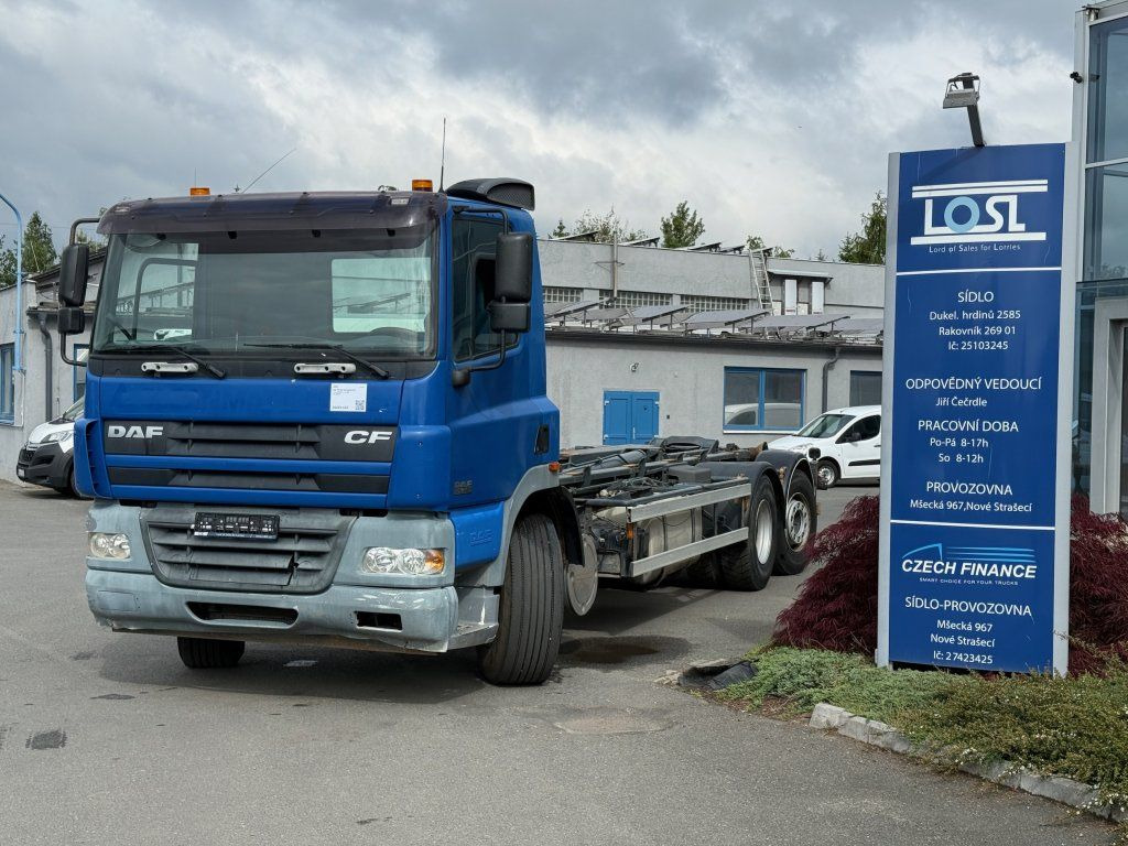 DAF CF85.380 6x2 EURO 3 - Hákový nosič kontejnerů: obrázek 3 DAF CF85.380 6x2 EURO 3 - Hákový nosič kontejnerů: obrázek 3
