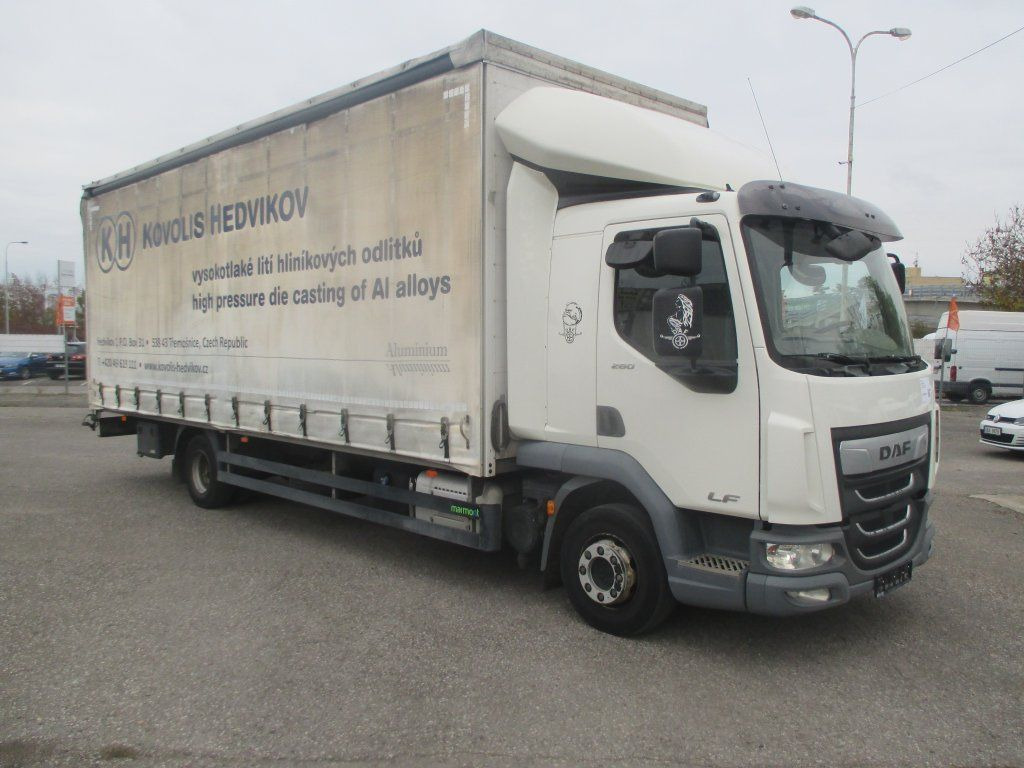 DAF LF 12.260 - Plachtový nákladní auto: obrázek 2 DAF LF 12.260 - Plachtový nákladní auto: obrázek 2
