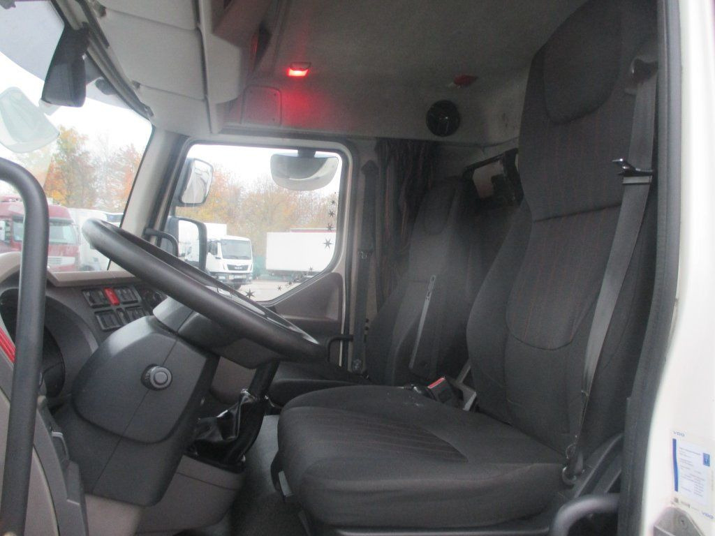 DAF LF 12.260 - Plachtový nákladní auto: obrázek 5 DAF LF 12.260 - Plachtový nákladní auto: obrázek 5