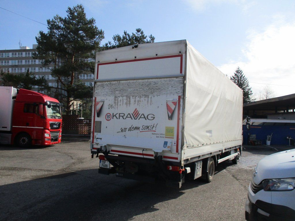 DAF LF 12.260 - Plachtový nákladní auto: obrázek 3 DAF LF 12.260 - Plachtový nákladní auto: obrázek 3