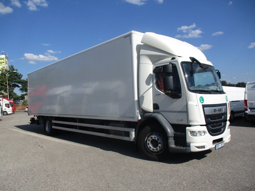 DAF LF 18.290 - Skříňový nákladní auto: obrázek 2 DAF LF 18.290 - Skříňový nákladní auto: obrázek 2