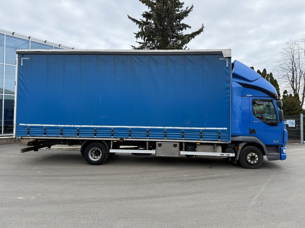 DAF LF220 EURO 6 - Plachtový nákladní auto: obrázek 3 DAF LF220 EURO 6 - Plachtový nákladní auto: obrázek 3