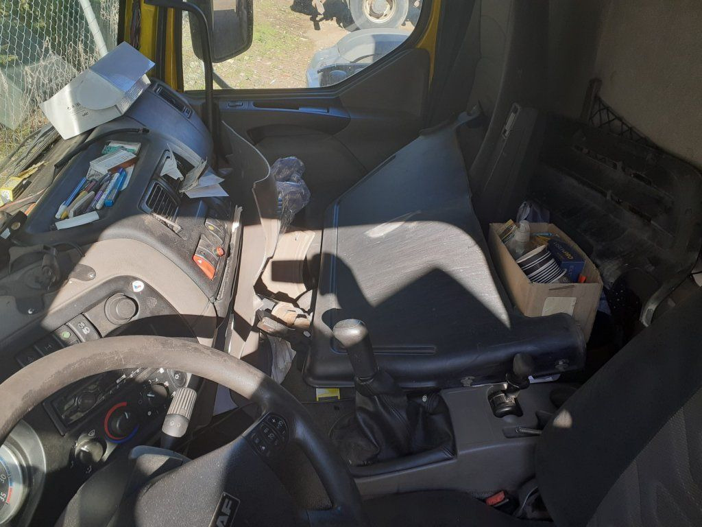 DAF LF45.210 mit Carrier Motorschaden engineproblem leasing DAF LF45.210 mit Carrier Motorschaden engineproblem: obrázek 8