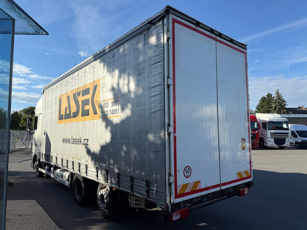 DAF XF440 EURO 6 6x2 - Plachtový nákladní auto: obrázek 5 DAF XF440 EURO 6 6x2 - Plachtový nákladní auto: obrázek 5
