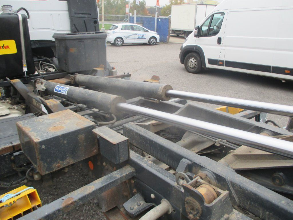 Hákový nosič kontejnerů Iveco 120E Iveco 120E: obrázek 7